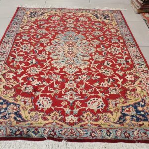 Persian Najafabad Carpet 207cm x 130cm Hand knotted