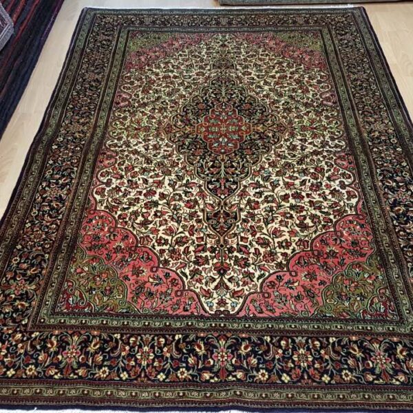 Very Fine Persian Qum Carpet 215cm x 141cm Hand Knotted