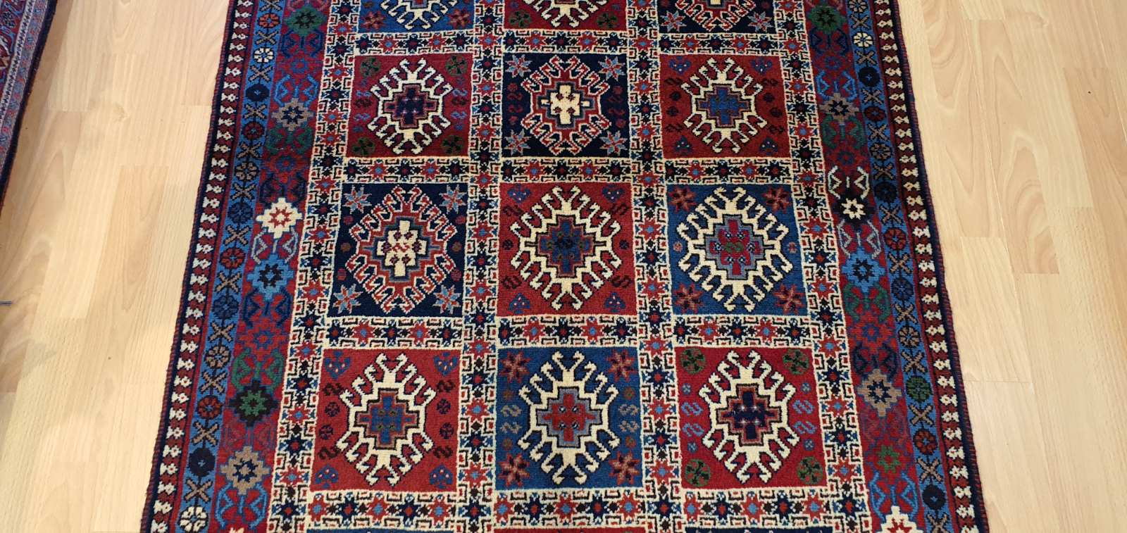 Very Fine Persian Yalemeh Carpet 150cm x 100cm Hand Knotted - Image 3
