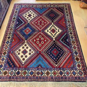 Very Fine Persian Yalemeh Carpet 200cm x 150cm Hand Knotted