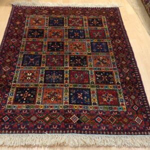 Very Fine Persian Yalemeh Carpet 150cm x 100cm Hand Knotted