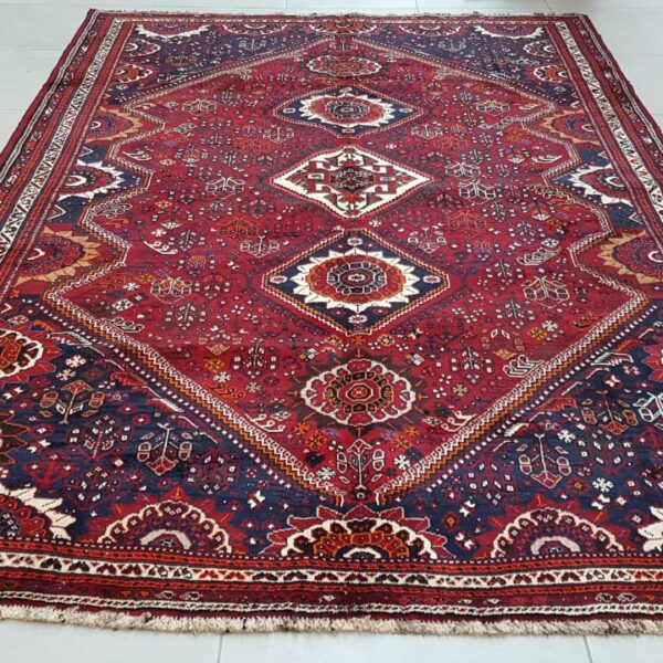 Very Fine Persian Qashgaye Carpet 320cm x 213cm Hand Knotted