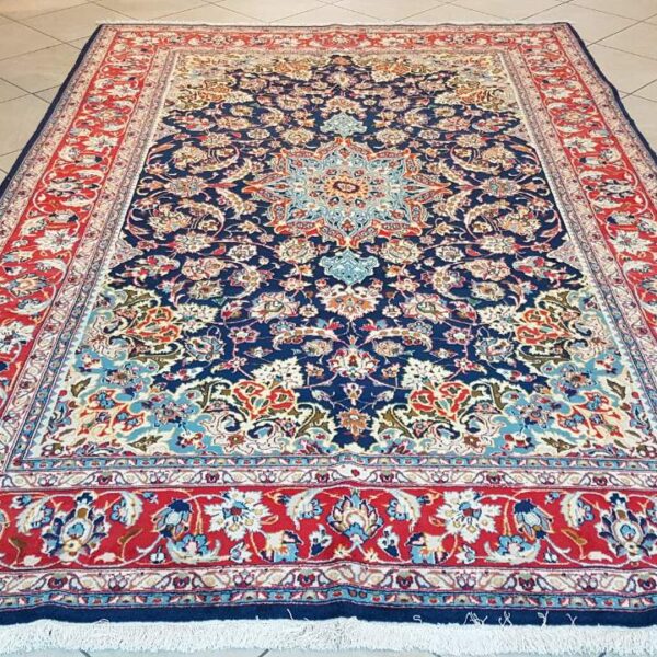 Persian Isfahan Carpet 320cm x 217cm Hand Knotted