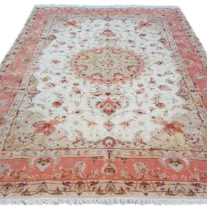 Very Fine Persian Tabriz Carpet 305cm x 203cm Hand Knotted