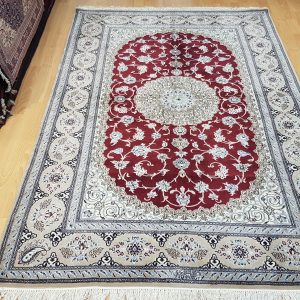 Persian Nain Carpet 6 la (Very fine) 190cm x 126cm Hand Knotted (with certificate)