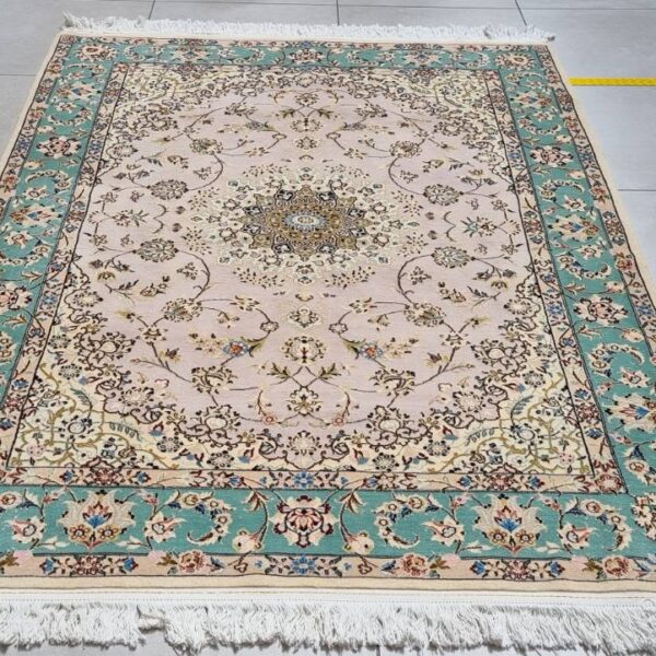Very Fine Persian Nain Carpet 212cm x 147cm Hand Knotted