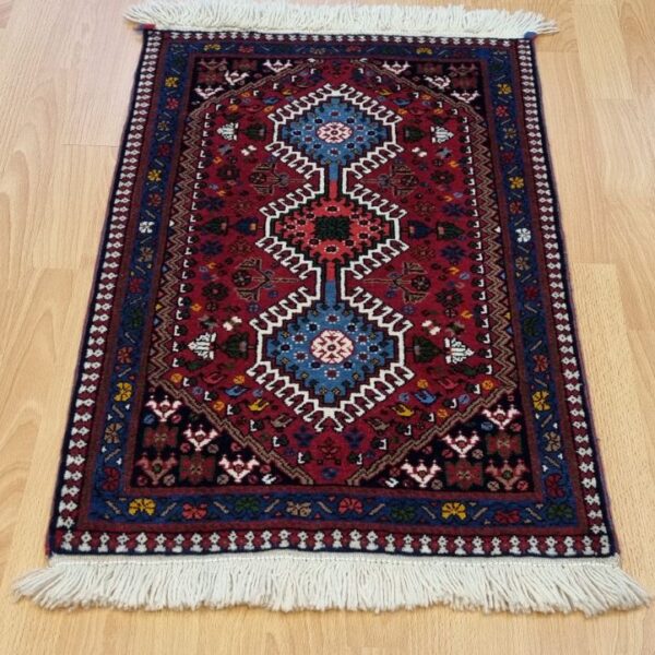 Very Fine Persian Yalemeh Carpet 100cm x 60cm Hand Knotted