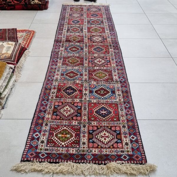Very Fine Persian Yalemeh Carpet 398cm x 85cm Hand Knotted