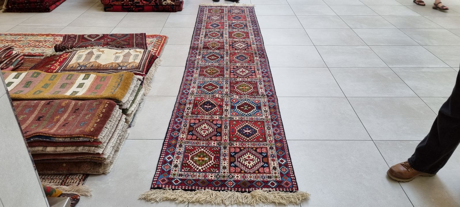 Very Fine Persian Yalemeh Carpet 398cm x 85cm Hand Knotted