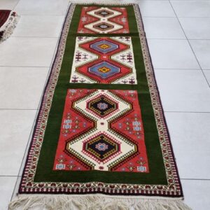 Very Fine Persian Yalemeh Carpet – 295cm x 81cm – Hand Knotted