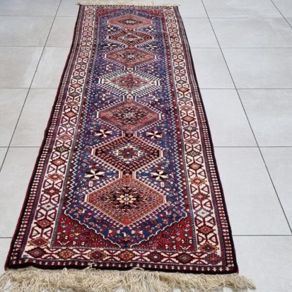 Very Fine Persian Yalemeh Carpet – 285cm x 82cm – Hand Knotted