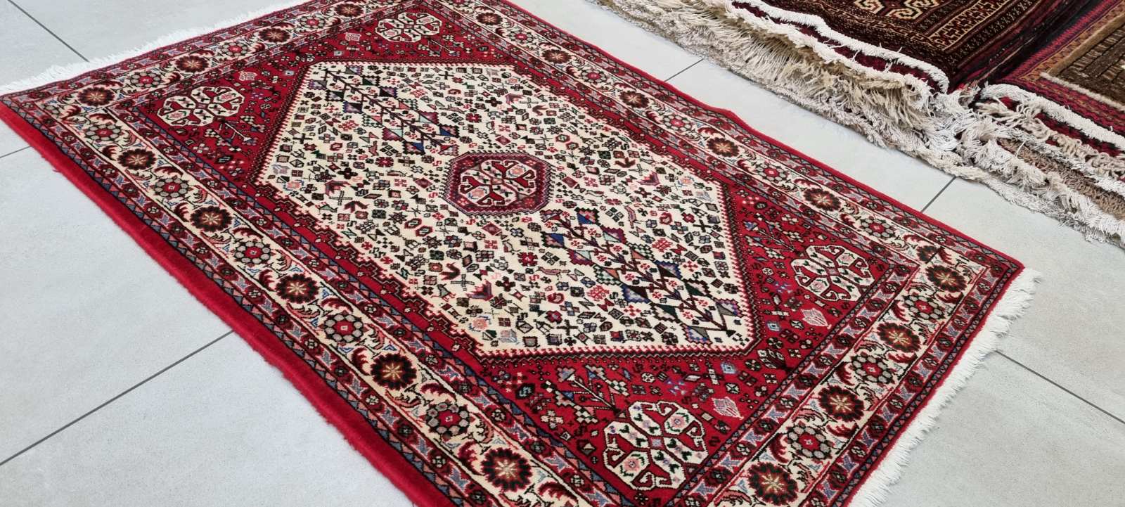Persian Abadeh Carpet 155cm x 105cm Hand Knotted - Image 4