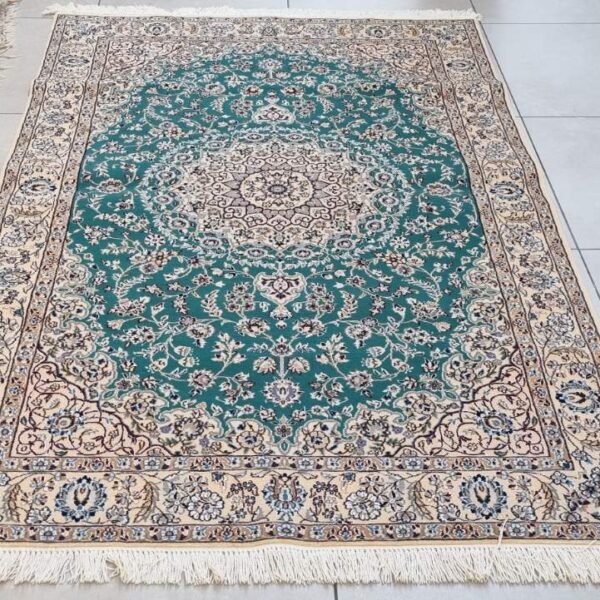 Very Fine Persian Nain Carpet 200cm x 130cm Hand Knotted