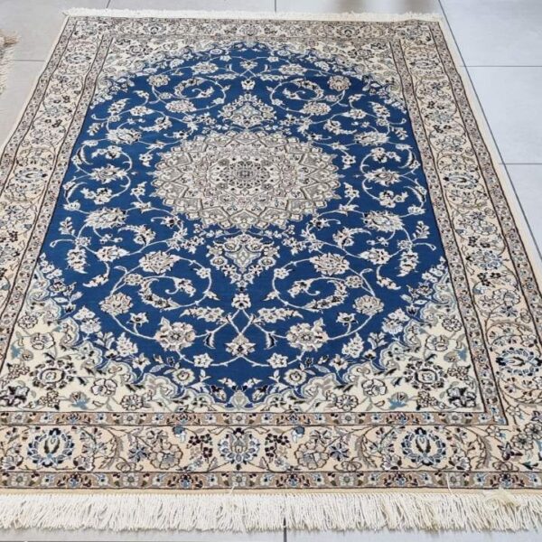 Very Fine Persian Nain Carpet 206cm x 132cm Hand Knotted