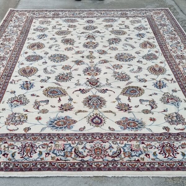 Very Fine Persian Mashhad Carpet – 343cm x 250cm Hand-Knotted