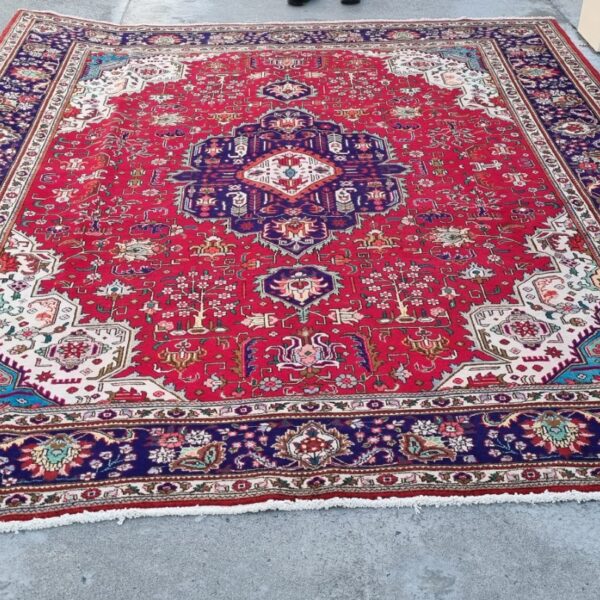 Persian Tabriz Carpet – 390cm x 292cm Hand Knotted