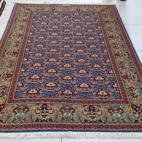 Very Fine Persian Kashan Carpet 230cm x 147cm Hand knotted