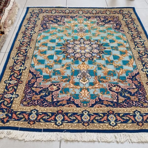 Very Fine Persian Nain Carpet 225cm x 152cm Hand knotted
