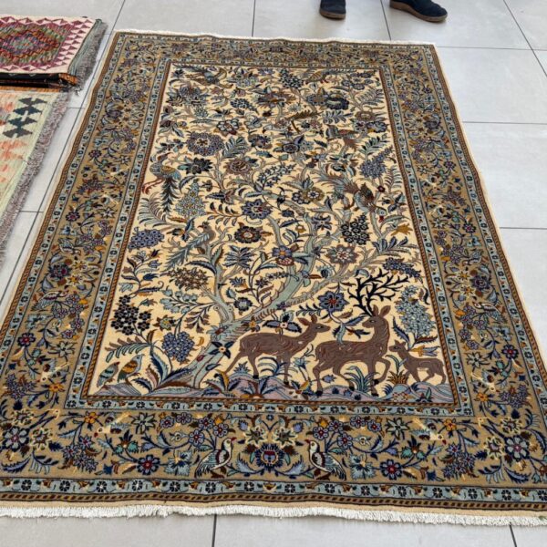 Very Fine Persian Kashan Carpet 215cm x 138cm Hand knotted