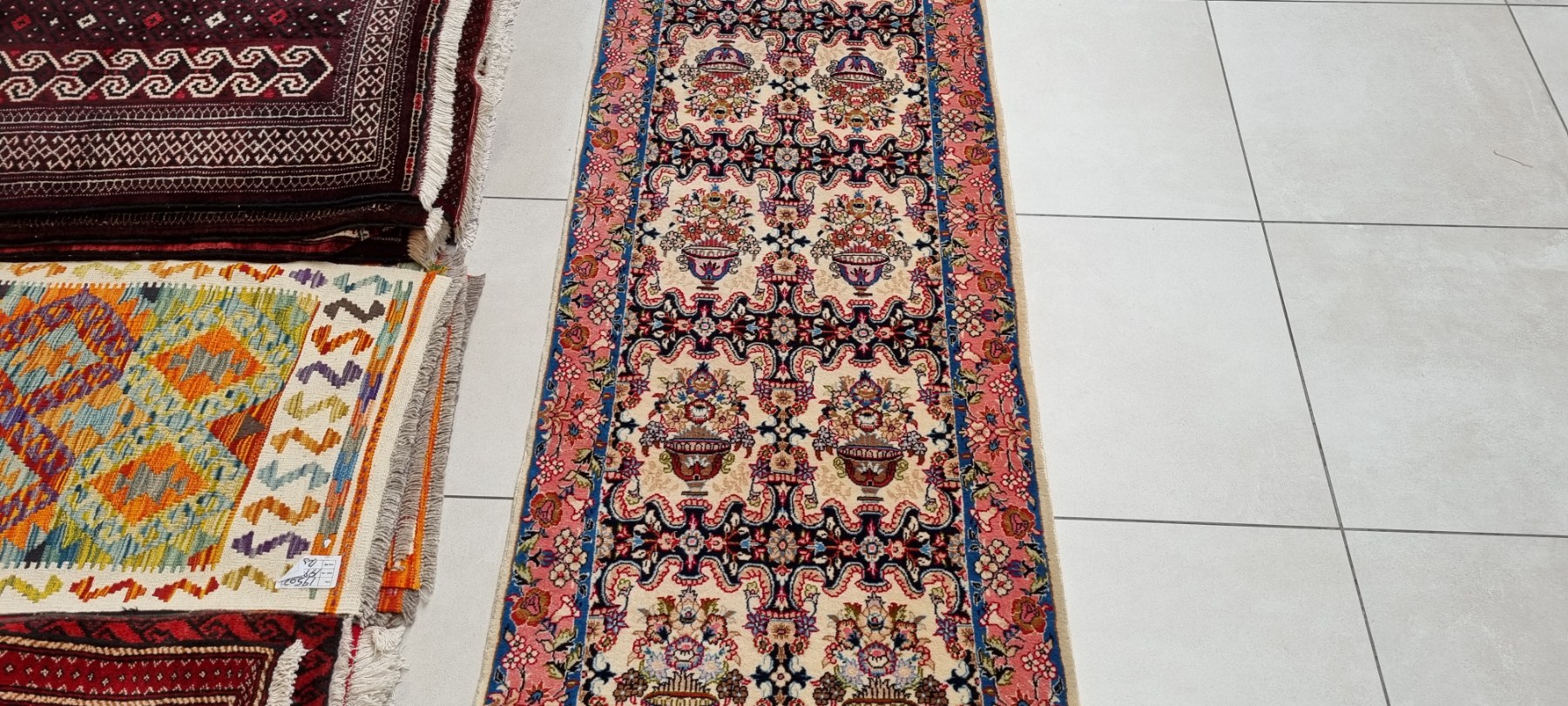 Persian Kashan Carpet 333cm x 80cm Hand Knotted - Image 2