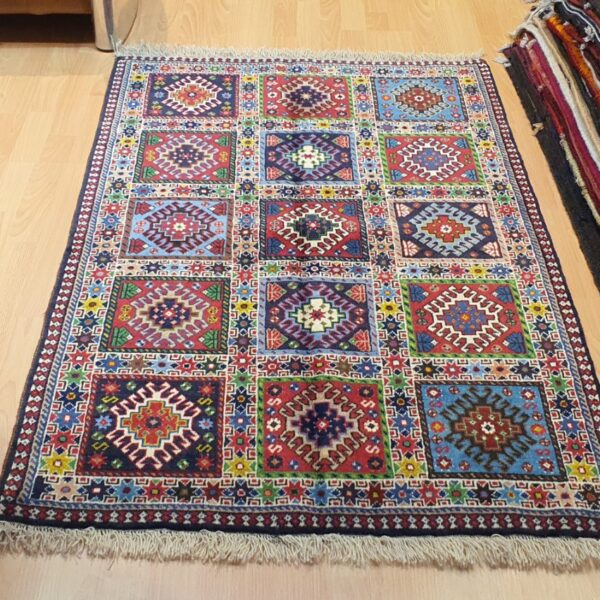 Very Fine Persian Yalemeh Carpet 150cm x 100cm Hand Knotted