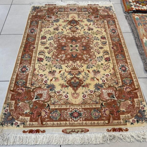 Very Fine Persian Tabriz Carpet 160cm x 100cm Hand Knotted