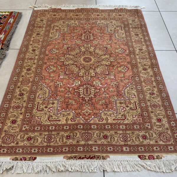 Very Fine Persian Tabriz Carpet 150cm x 100cm Hand Knotted
