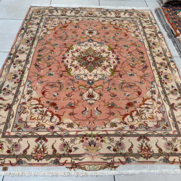 Very Fine Persian Tabriz Carpet 200cm x 150cm Hand Knotted