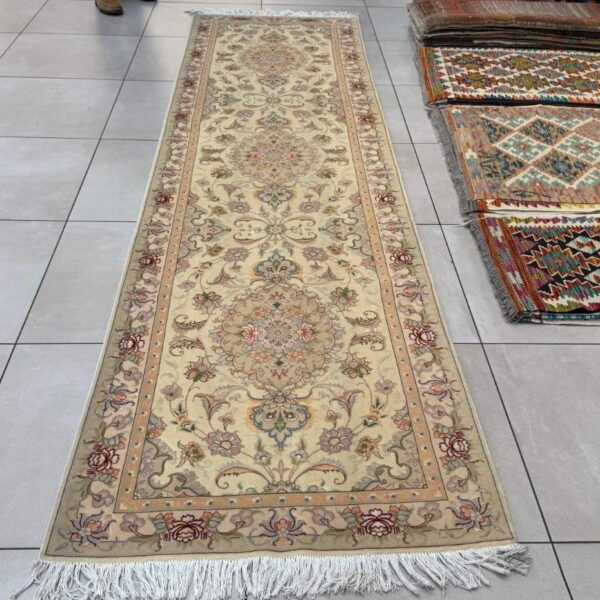 Very Fine Persian Tabriz Carpet 350cm x 80cm Hand Knotted