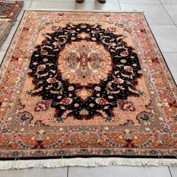 Very Fine Persian Tabriz Carpet 200cm x 150cm Hand Knotted