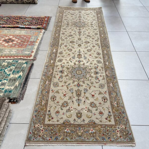 Very Fine Persian Kashan Carpet 310cm x 89cm Hand knotted