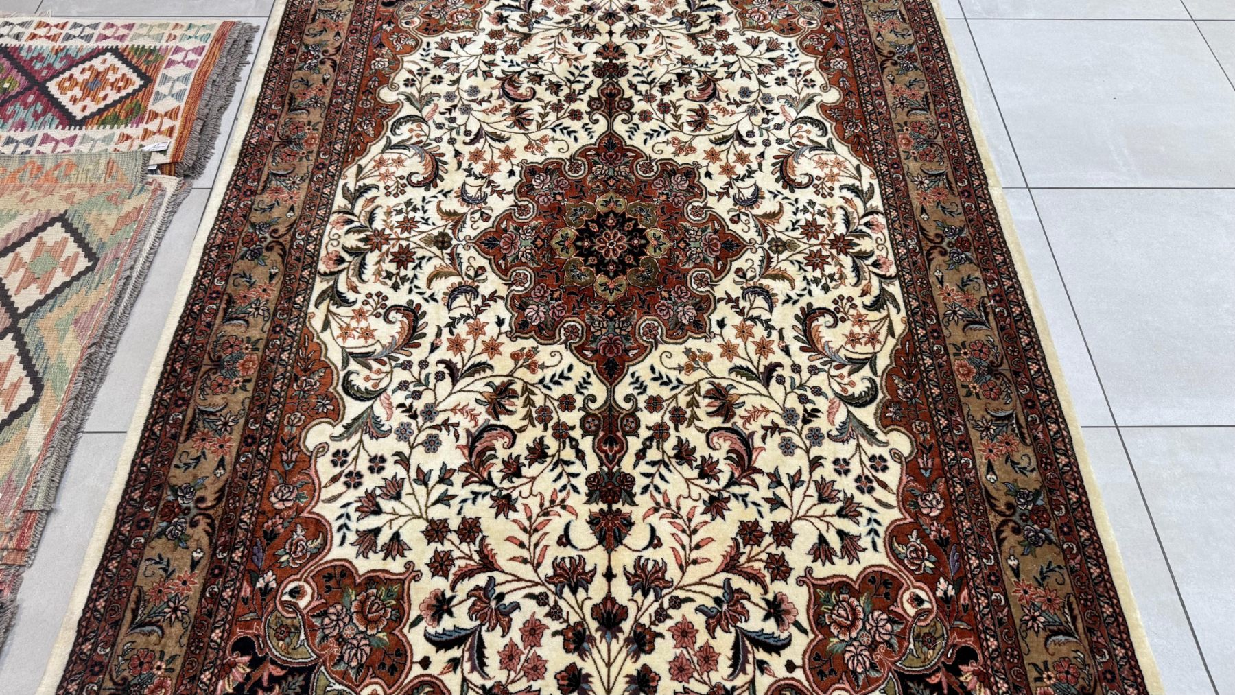 High Quality Persian Bidjar Carpet 265cm x 176cm Hand knotted - Image 5