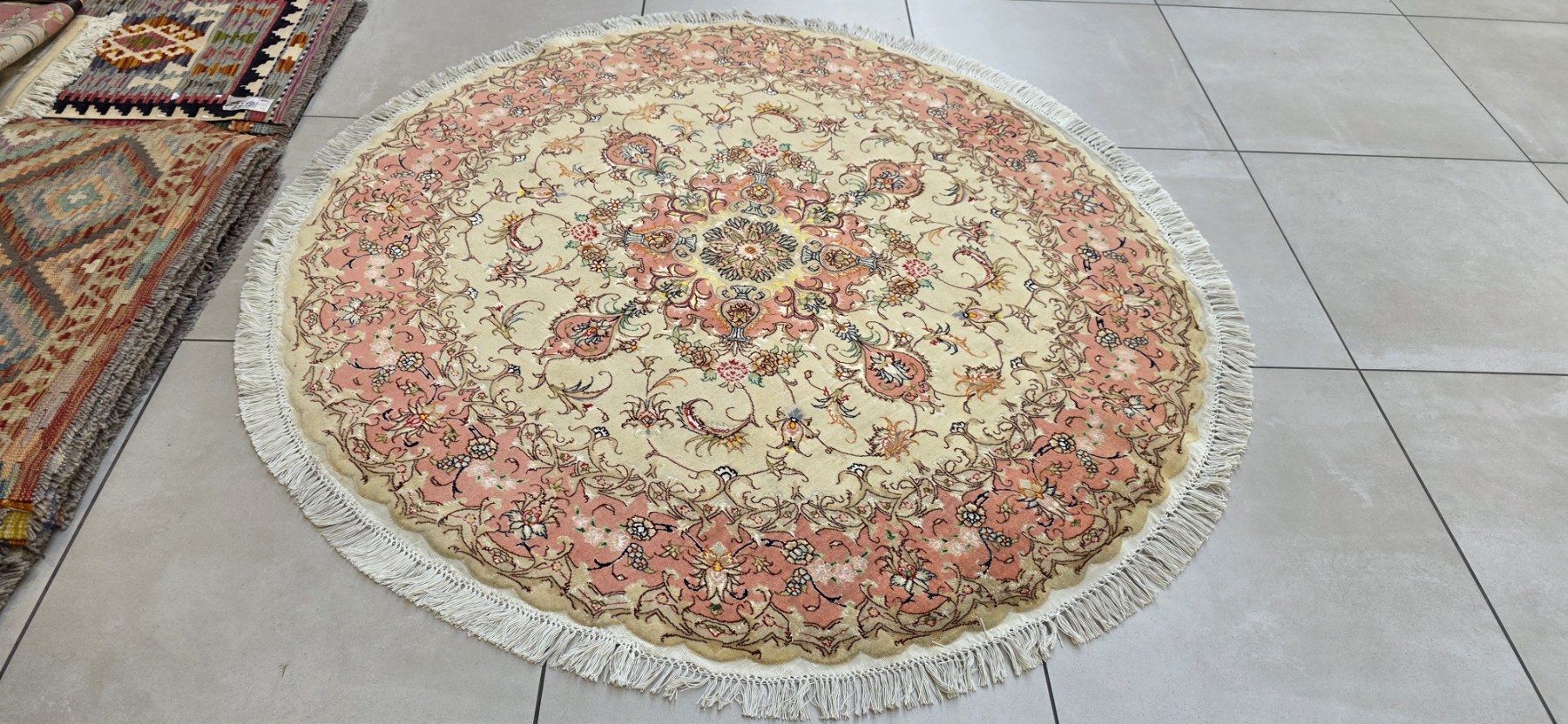 Very Fine Persian Tabriz Carpet 152cm x 152cm Hand Knotted - Image 3