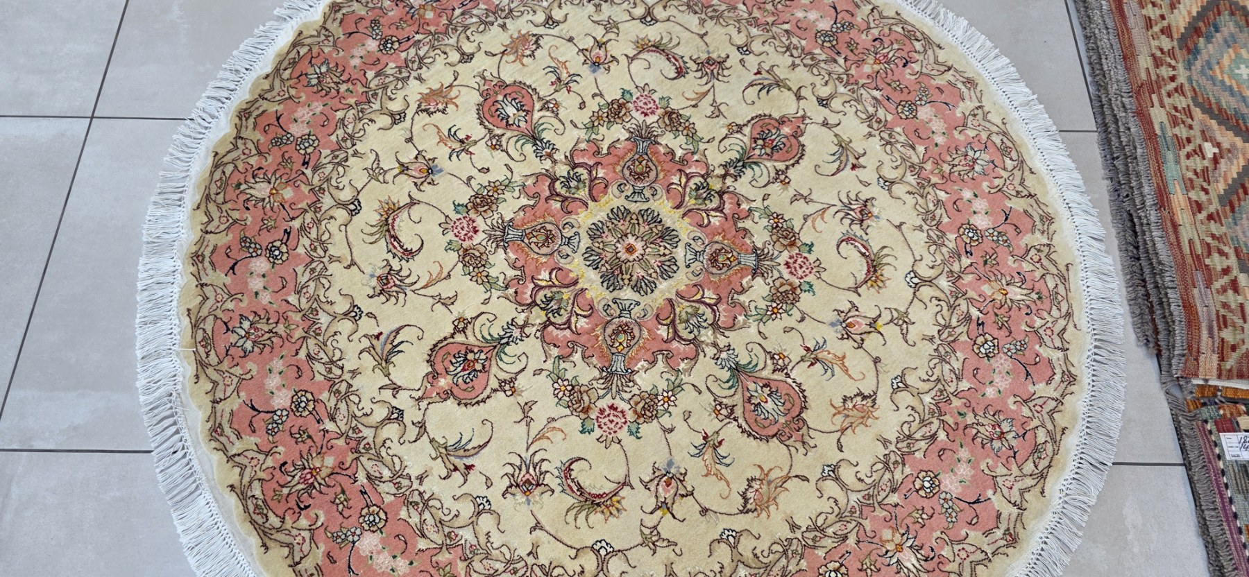 Very Fine Persian Tabriz Carpet 152cm x 152cm Hand Knotted - Image 2