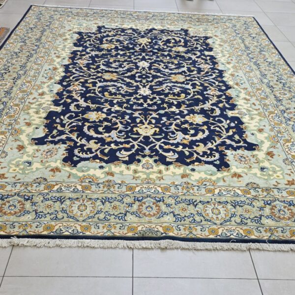 Very Fine Persian Kashan Carpet 423cm x 300cm Hand knotted