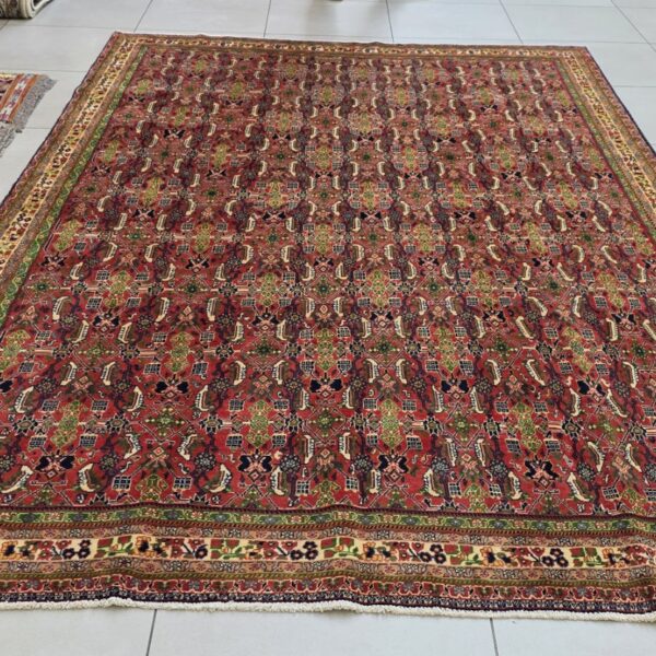 Very Fine Persian Qashqai Carpet 322cm x 217cm Hand Knotted