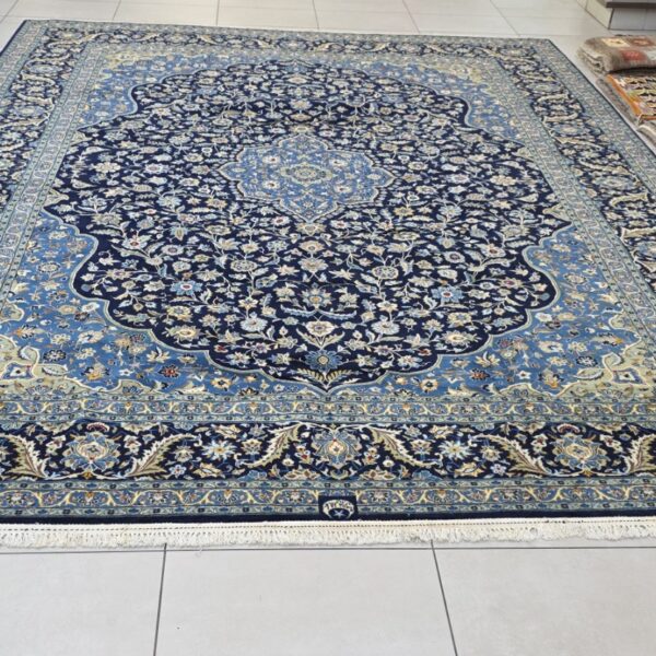 Very Fine Persian Kashan Carpet 410cm x 308cm Hand knotted