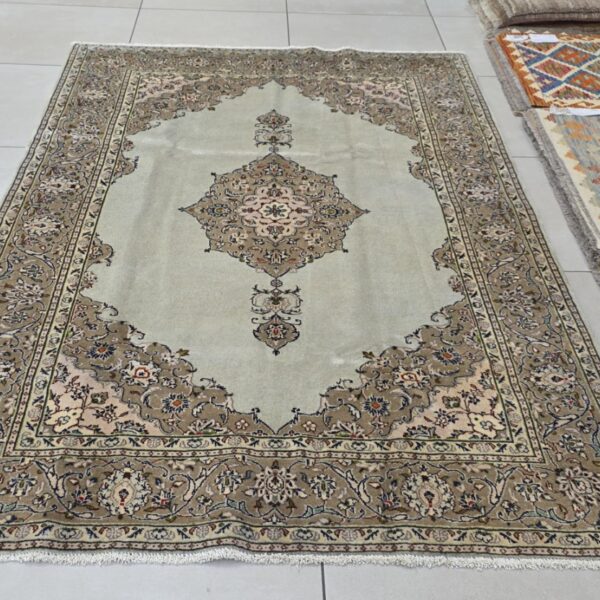 Persian Kashan Carpet 230cm x 150cm Hand Knotted