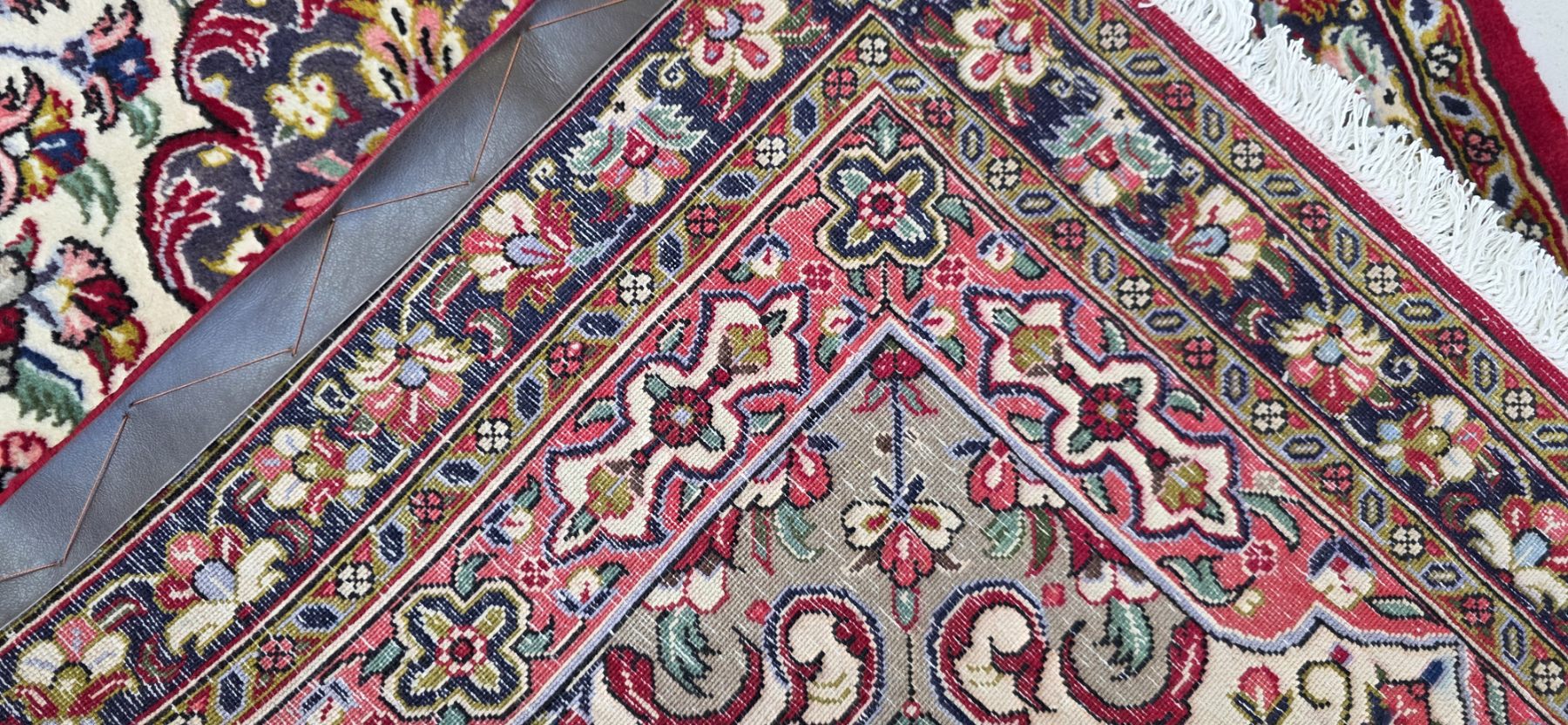 Very Fine Persian Qum Carpet 350cm x 90cm Hand Knotted - Image 6