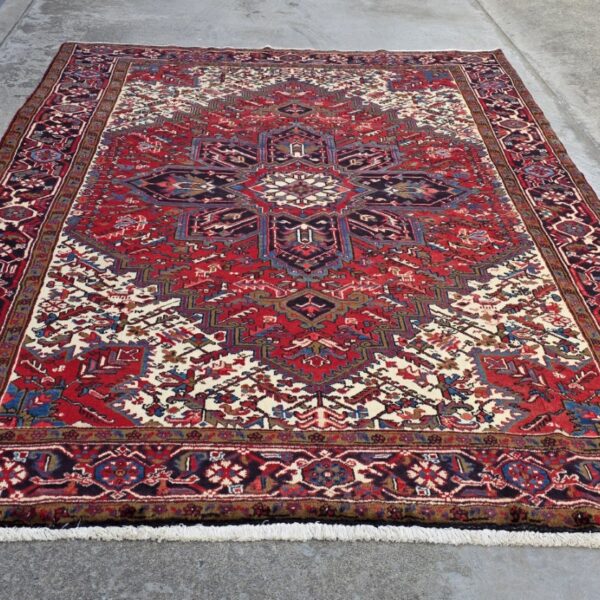 Persian Heriz Carpet 305cm x 218cm Hand Knotted