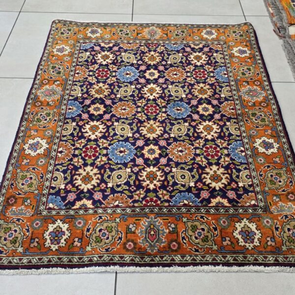 Persian Tabriz Carpet 146cm x 108cm Hand Knotted